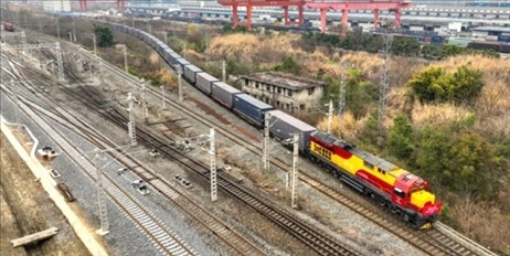 全國(guó)鐵路實(shí)行新的貨物列車運(yùn)行圖。國(guó)鐵集團(tuán)供圖