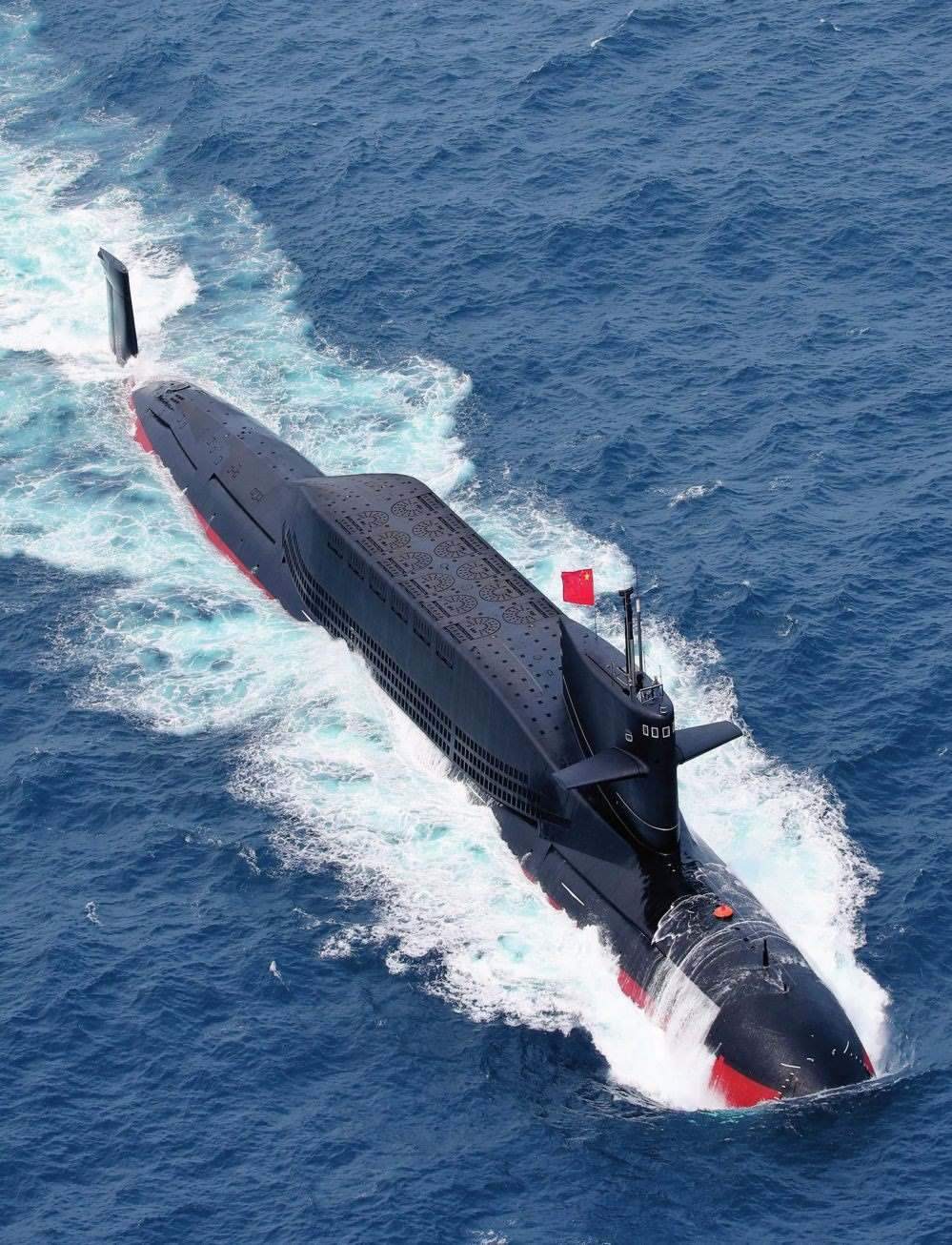 某潛艇執(zhí)行實(shí)戰(zhàn)化訓(xùn)練歸來(lái)（2018年3月攝）。周啟青攝