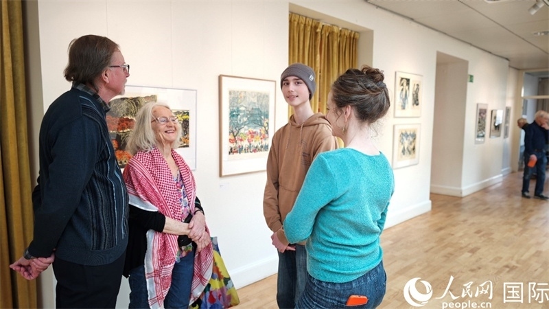 參加講座活動的瑞典聽眾。人民網(wǎng)記者殷淼攝