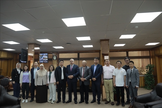 活動現(xiàn)場合影。蘇伊士運河大學(xué)孔子學(xué)院供圖