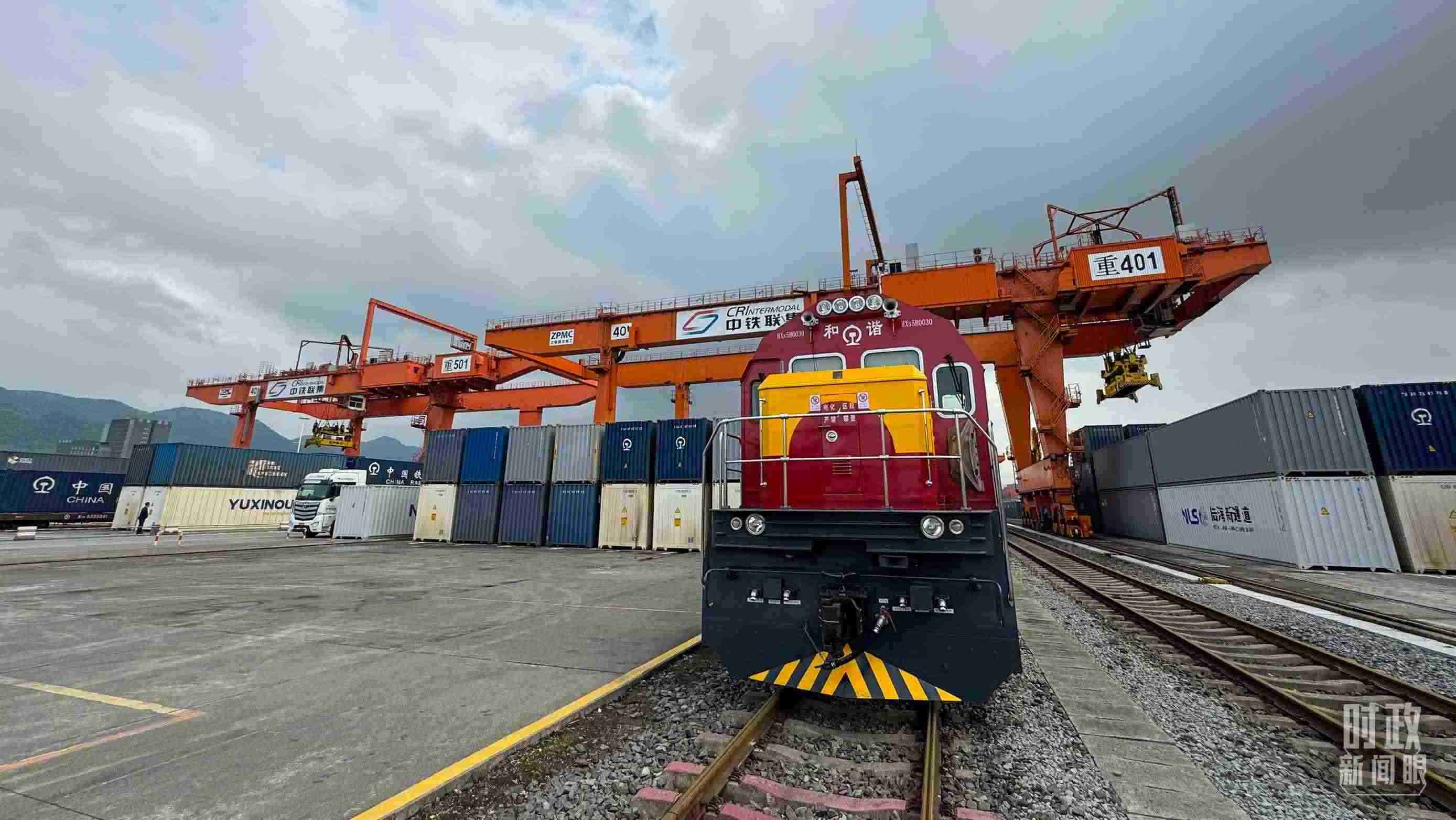 △重慶國(guó)際物流樞紐園區(qū)。（總臺(tái)央視記者許永松拍攝）