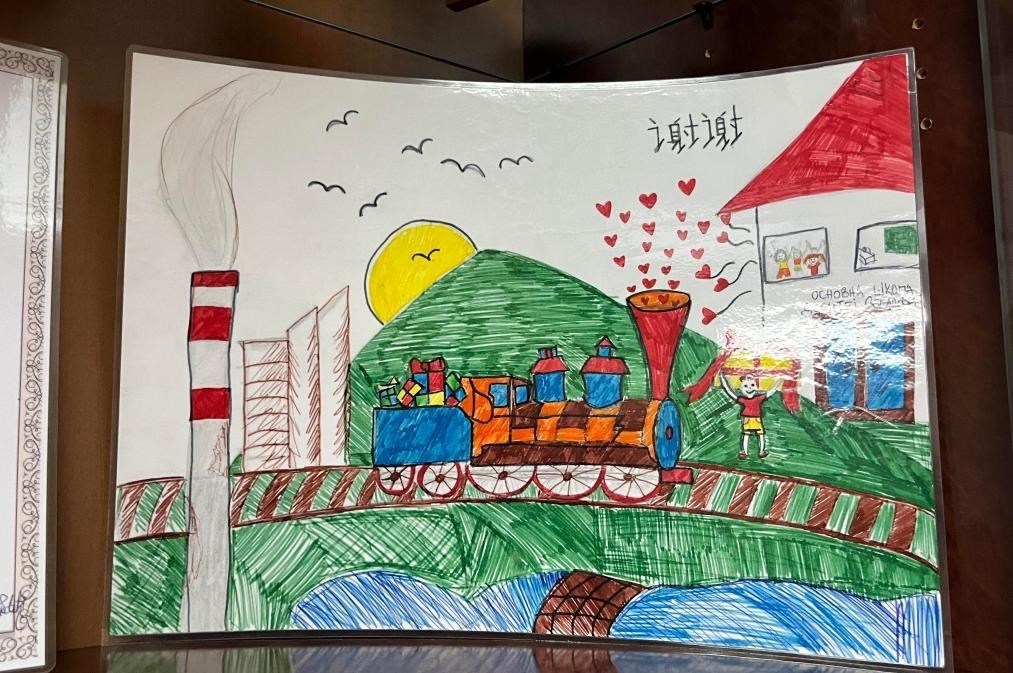 當(dāng)?shù)匦W(xué)生畫筆下的斯梅戴雷沃鋼廠。