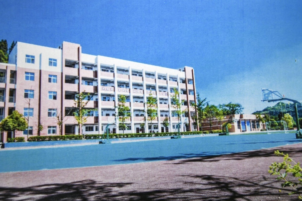 建成之初的之江小學教學樓（資料照片翻拍）。