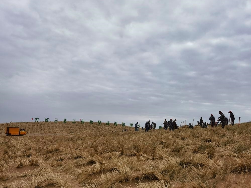 △2023年9月23日，河西走廊—塔克拉瑪干沙漠邊緣阻擊戰(zhàn)在甘肅武威市民勤縣正式啟動。