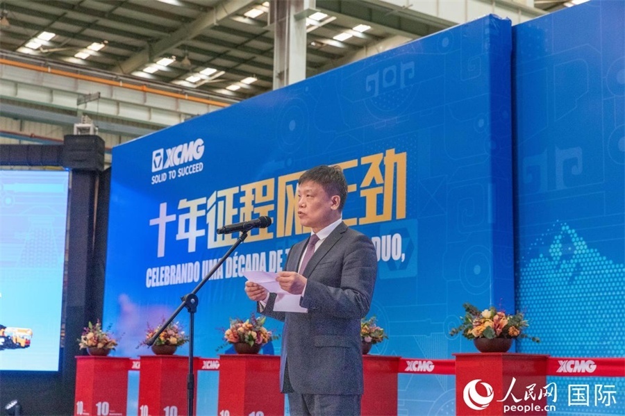 中國貿(mào)促會駐巴西代表處總代表郭英會在致辭中表示，過去十年，中巴經(jīng)貿(mào)關系迅猛發(fā)展，數(shù)百家中國企業(yè)進入巴西，投資巴西，為巴西的經(jīng)濟建設貢獻中國企業(yè)的力量。 人民日報社拉美中心分社 威廉·科埃略·維亞納攝