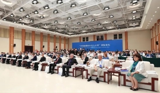 6月12日，“中國新疆的歷史與未來”國際論壇在喀什舉辦。（圖片來源：民族畫報）