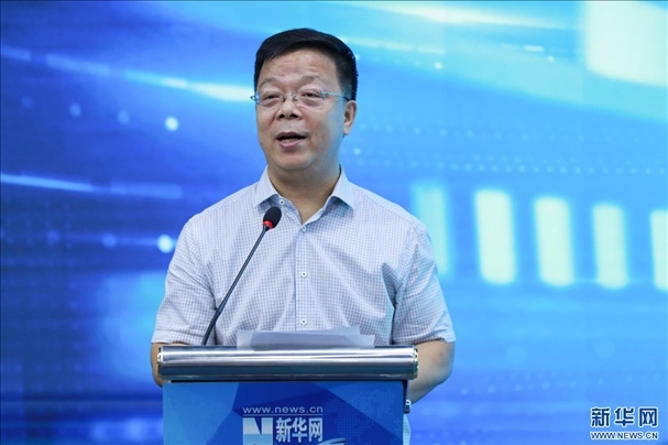 新華網(wǎng)黨委常委、董事、副總裁劉加文致辭