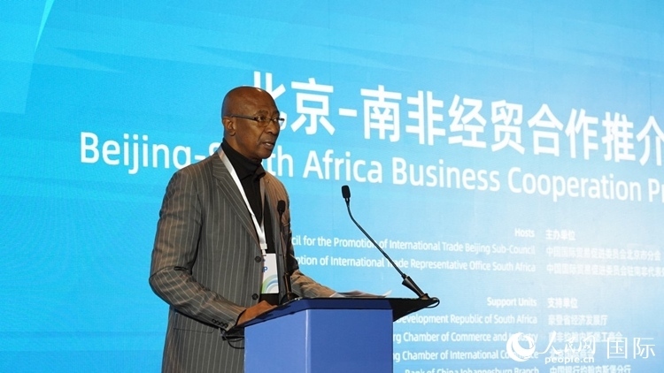 布萊克廳長(zhǎng)致辭。人民網(wǎng) 劉暢攝