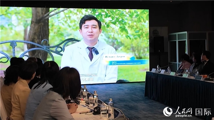 人民網(wǎng)《共贏》紀(jì)錄片發(fā)布儀式在阿斯塔納舉行。人民網(wǎng)記者盛楚宜 攝