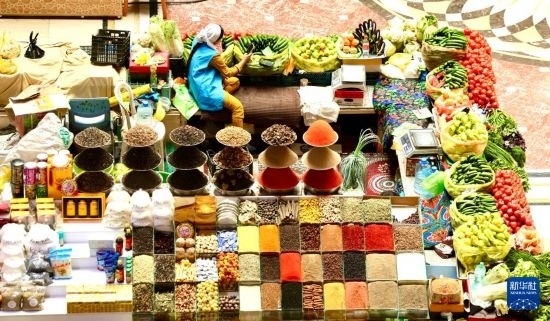 這是7月3日在塔吉克斯坦首都杜尚別拍攝的大巴扎內景。新華社記者 姚大偉 攝