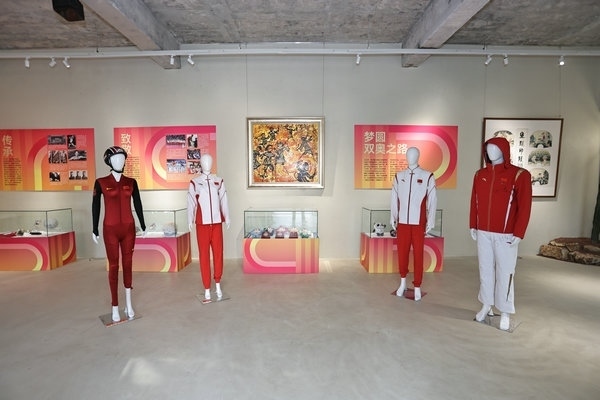 “揚帆起航 為巴黎喝彩”中國體育文化展展廳。 主辦方供圖