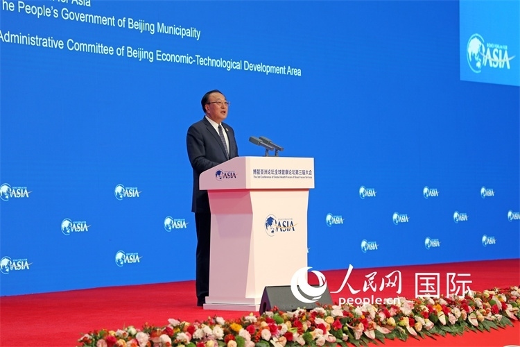 博鰲亞洲論壇秘書(shū)長(zhǎng)張軍在開(kāi)幕式上致辭。人民網(wǎng)記者趙益普攝
