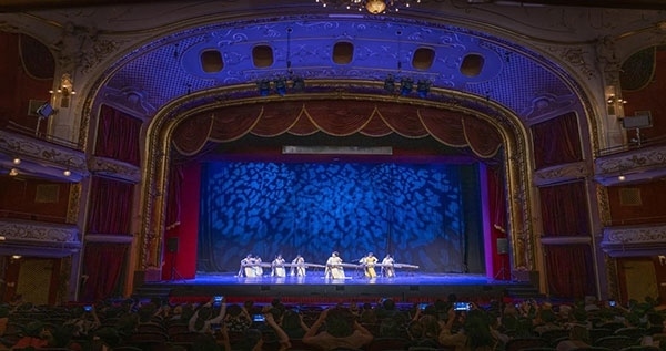 2024匈牙利青少年國(guó)際音樂會(huì)節(jié)目《戰(zhàn)臺(tái)風(fēng)》表演舞臺(tái)現(xiàn)場(chǎng)。兒促會(huì)藝教委供圖