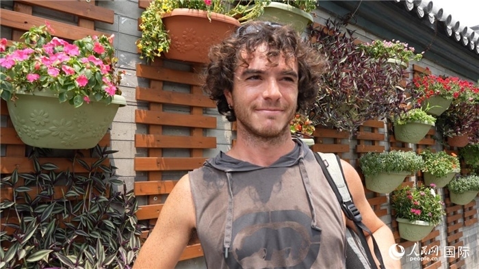圖為意大利籍游客盧卡·拉·萬科（Luca La Vanco）。人民網(wǎng)記者 吳超嵐攝