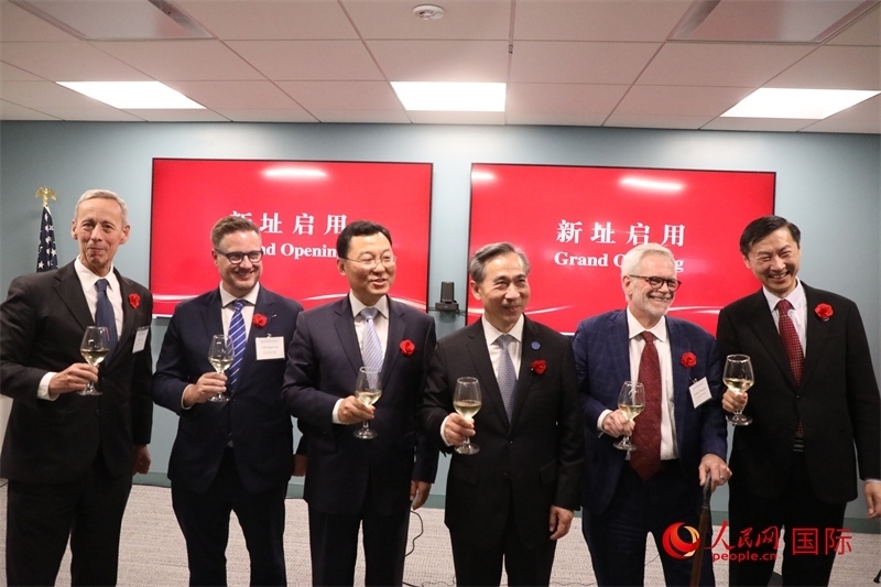 4、美中貿(mào)易全國委員會會長克雷格·艾倫、美國商會高級副會長傅瑞偉等美國工商界代表出席活動。 人民網(wǎng)記者 李志偉攝