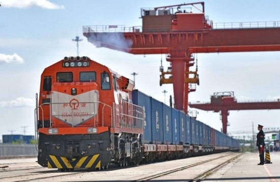 2023年9月19日，列車從中歐班列（沈陽）集結(jié)中心出發(fā)，將經(jīng)由滿洲里口岸駛向歐洲。截至2024年8月2日，中歐班列（沈陽）集結(jié)中心往返開行中歐班列數(shù)突破1000列，運(yùn)輸貨物超8萬標(biāo)箱。