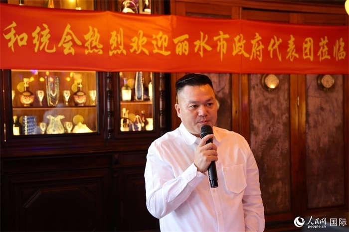 巴西和統(tǒng)會(huì)會(huì)長張小春在座談會(huì)上致辭。人民網(wǎng)記者 陳海琪攝