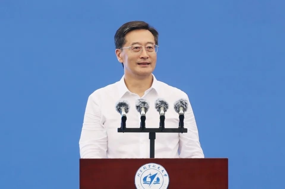 中國工程院院士、北京航空航天大學校長王云鵬在2024級新生開學典禮上講話。校方供圖