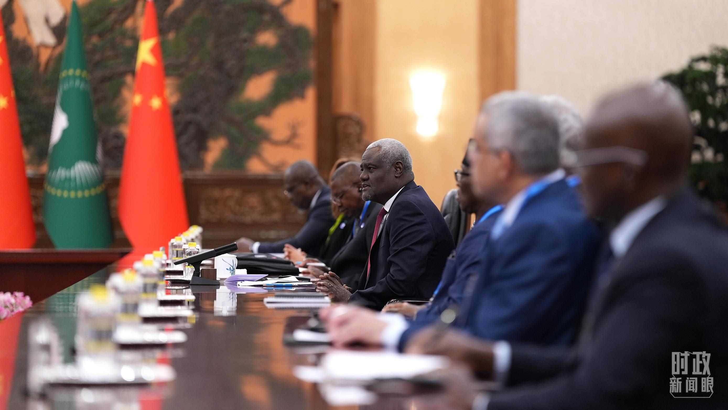  △正在參加會晤的非盟委員會主席。（總臺央視記者彭漢明拍攝）