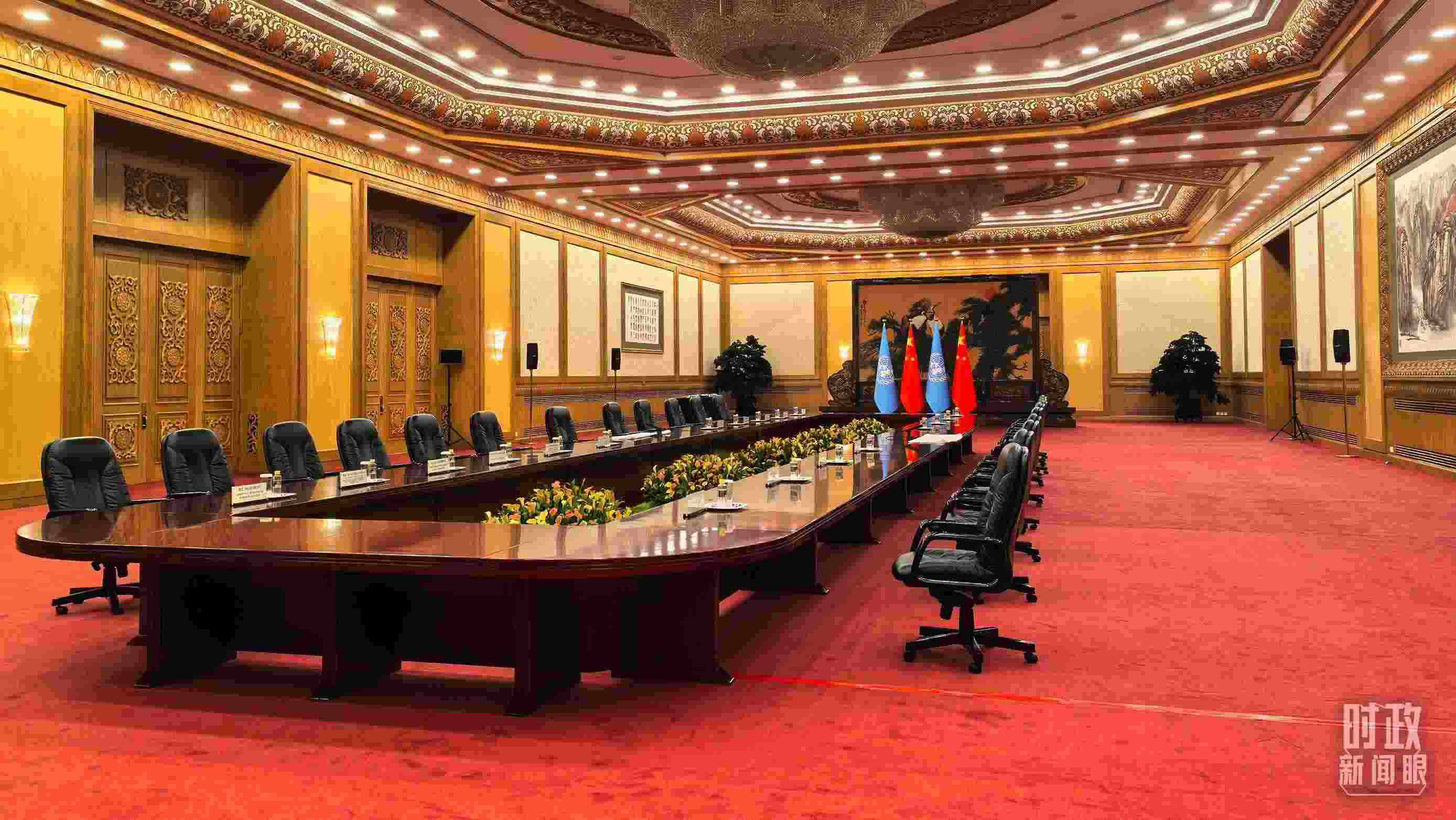  △同聯(lián)合國(guó)秘書(shū)長(zhǎng)古特雷斯的會(huì)見(jiàn)會(huì)場(chǎng)，這是開(kāi)始前的場(chǎng)景。（總臺(tái)央視記者劉瑞琳拍攝）