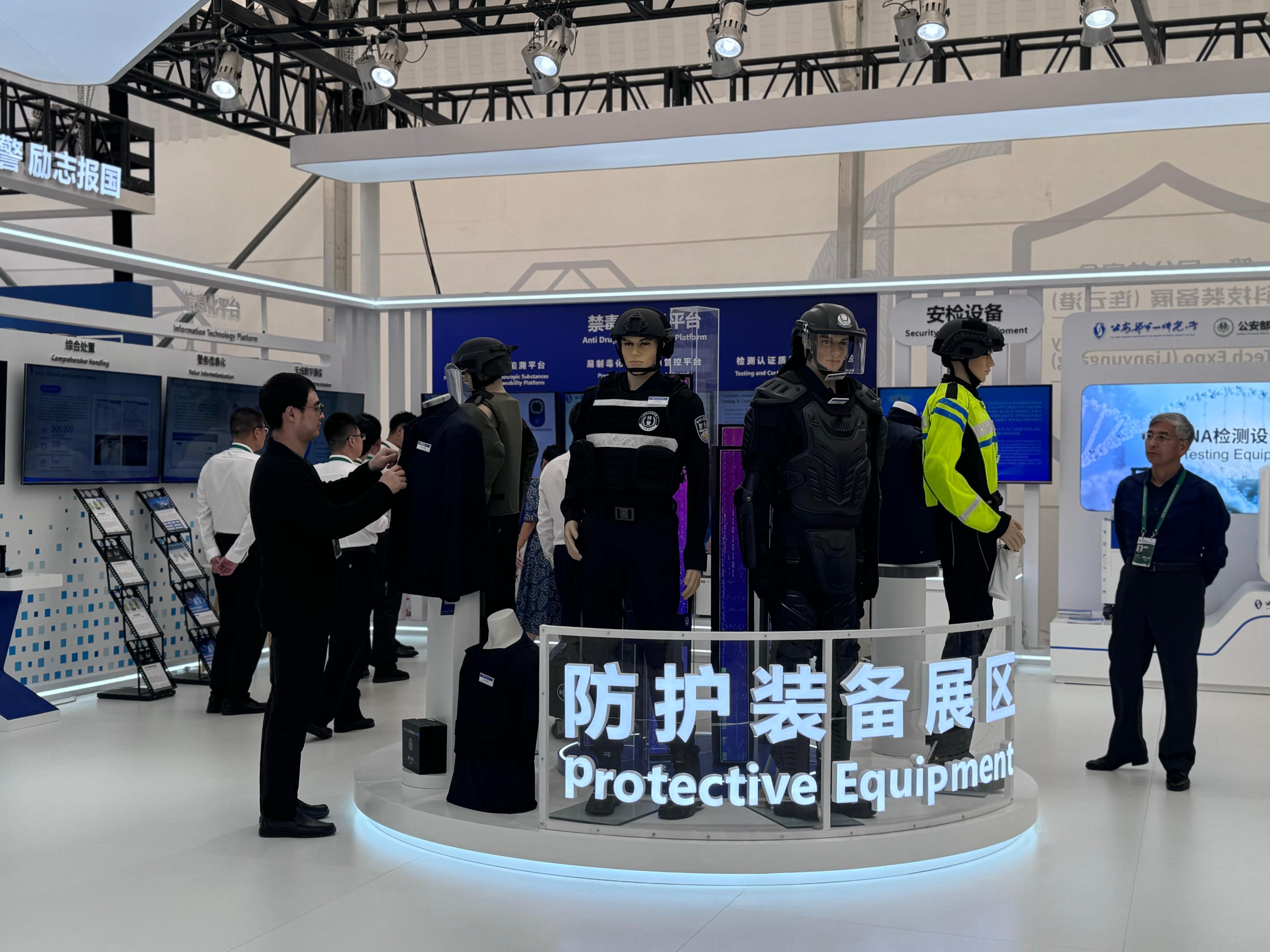 公共安全科技裝備展（連云港）現(xiàn)場。人民網(wǎng)記者 郝萍攝