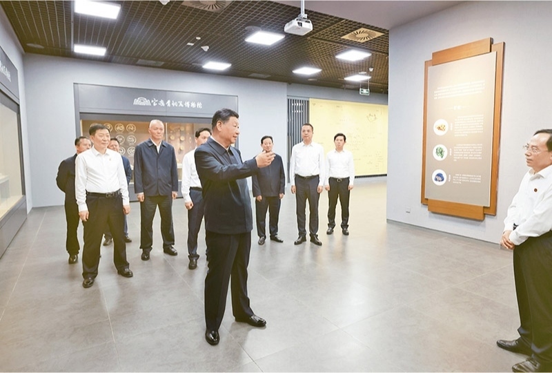 2024年9月10日，中共中央總書記、國家主席、中央軍委主席習近平在前往甘肅考察途中，來到陜西省寶雞市參觀寶雞青銅器博物院。 新華社記者 王曄/攝