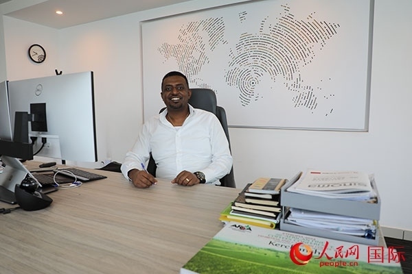 圖為Kerchanshe公司執(zhí)行總裁伊思拉爾·德格。人民網(wǎng)記者 沈小曉攝