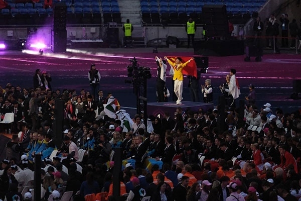 中國選手登上最高領(lǐng)獎(jiǎng)臺(tái)。人民網(wǎng)記者 于超凡攝