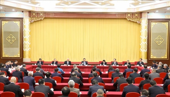 2024年3月6日，中共中央總書記、國家主席、中央軍委主席習(xí)近平看望參加全國政協(xié)十四屆二次會議的民革、科技界、環(huán)境資源界委員，并參加聯(lián)組會，聽取意見和建議。新華社記者 黃敬文 攝