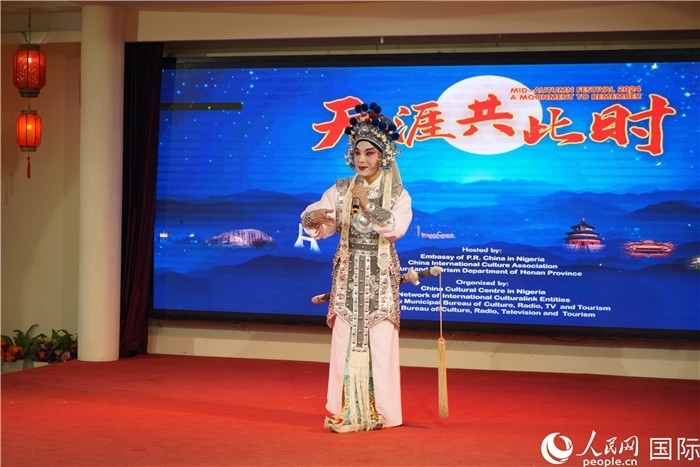 曲劇表演。人民網(wǎng)記者 姜宣攝