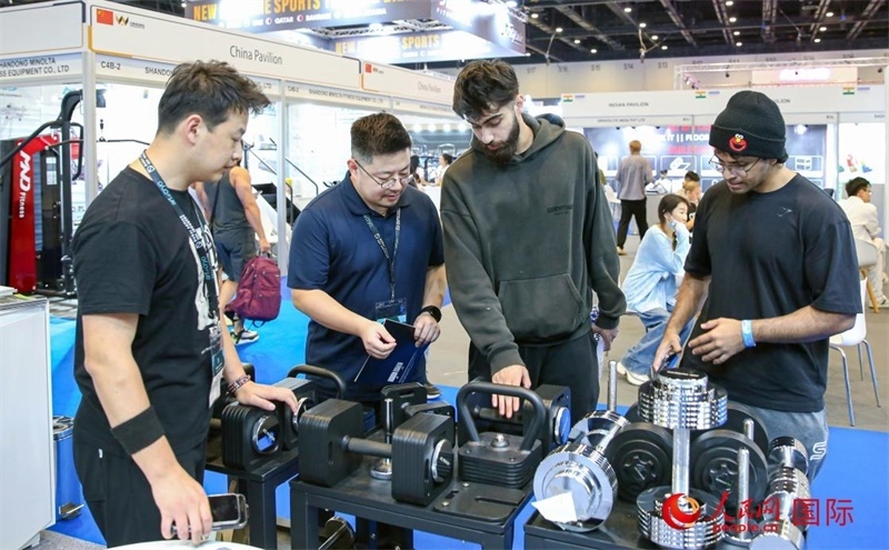 中國展臺一角。人民網(wǎng)中東中心分社塔里克·易卜拉欣攝