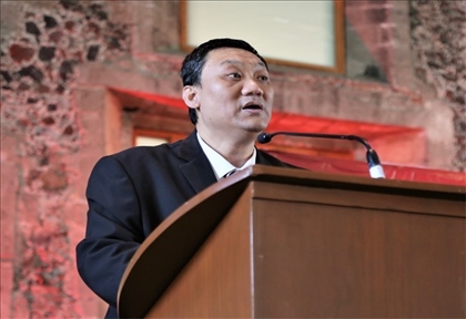 拉美分社負責(zé)人苗野主持慶祝活動。主辦方供圖