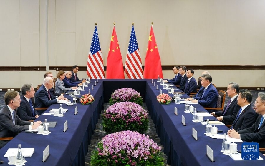 當(dāng)?shù)貢r(shí)間11月16日下午，國(guó)家主席習(xí)近平在利馬同美國(guó)總統(tǒng)拜登舉行會(huì)晤。新華社記者 丁林 攝