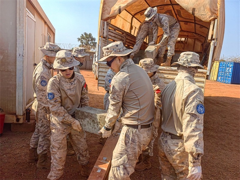 圖1-卸載工程材料(孫千攝)