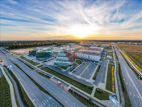 這是當(dāng)?shù)貢r間2021年10月19日在白俄羅斯首都明斯克郊區(qū)拍攝的中白工業(yè)園。