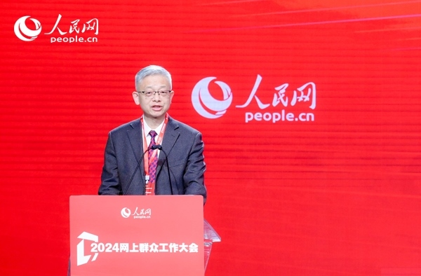 寧夏回族自治區(qū)銀川市委社會工作部副部長李卒作實踐分享。人民網(wǎng) 鄂智超攝