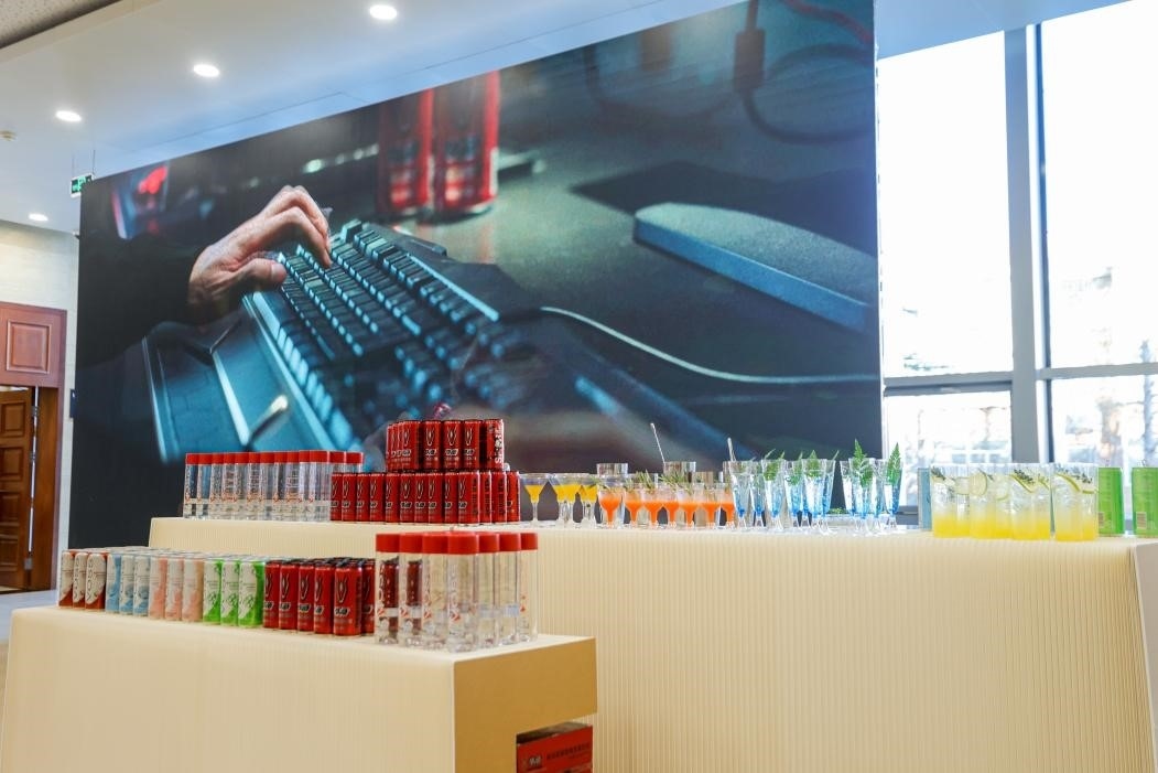 展區(qū)里的特調(diào)飲品區(qū)域。王佳雨攝
