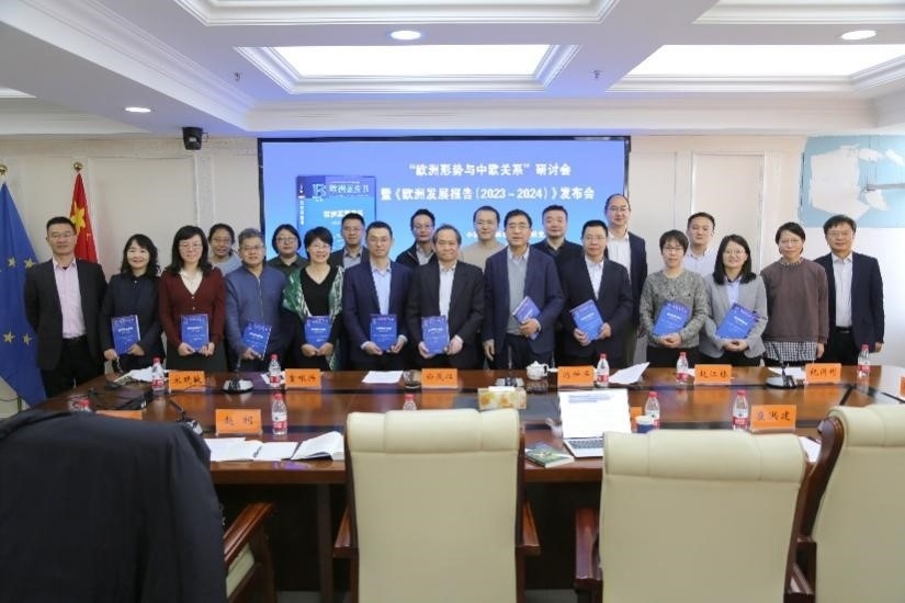 參會(huì)人員合影。吳迪攝