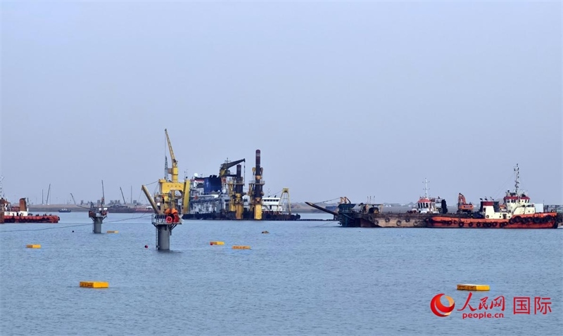 祖拜爾海底隧道施工場景。人民網(wǎng)記者管克江攝