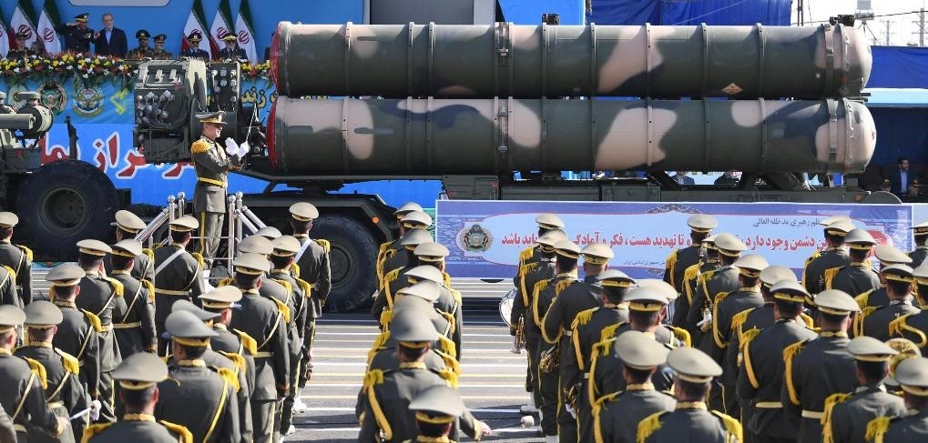 這是2024年9月21日在伊朗首都德黑蘭拍攝的閱兵式現(xiàn)場(chǎng)。新華社記者沙達(dá)提攝