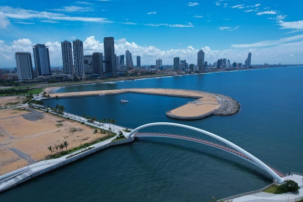 這是2024年10月26日在斯里蘭卡科倫坡港口城拍攝的城市風(fēng)光。新華社發(fā)（科倫坡港口城供圖）