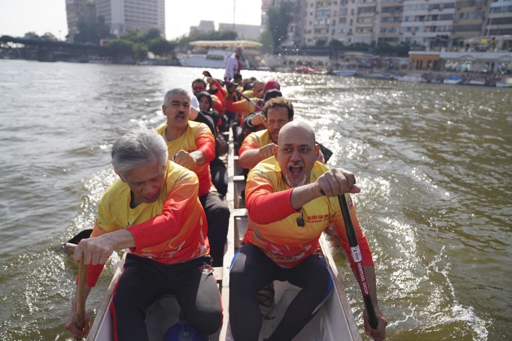 活動現場龍舟競技，共慶春節(jié)。開羅中國文化中心供圖