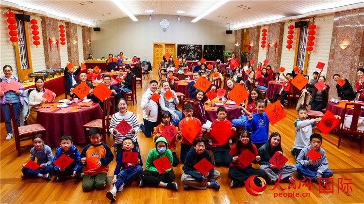 威廉蘭德小學(xué)師生活動(dòng)現(xiàn)場(chǎng)合影。李鑫江攝