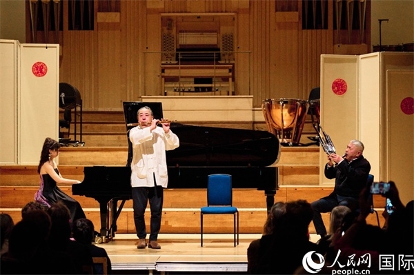 旅英音樂家聯(lián)袂演奏《枉凝眉》。楊浩鵬攝