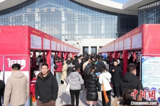 圖為招聘活動現(xiàn)場。 解凱光 攝