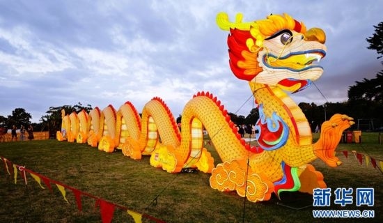 圖為2025年奧克蘭元宵燈節(jié)現(xiàn)場(chǎng)。（圖片由奧克蘭中國(guó)文化中心提供）