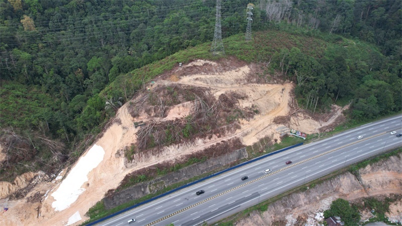 圖為施工現(xiàn)場。 鄧騰亮攝