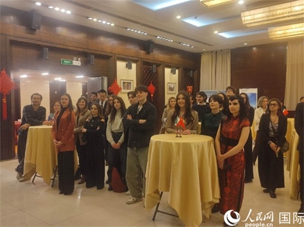 來自意大利多所高校的師生代表參加了此次活動(dòng)。人民網(wǎng)記者鄭彬攝