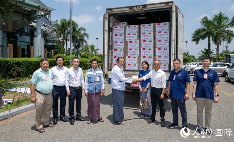 藥品交付儀式現場-人民網記者謝佳君攝