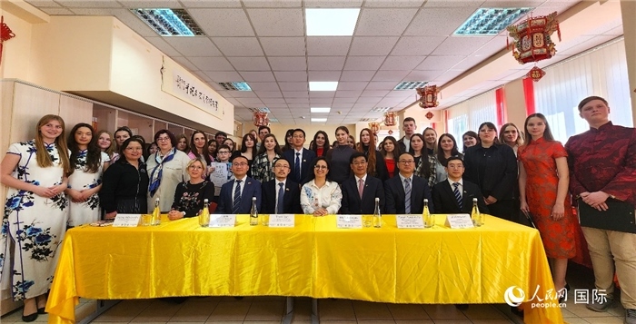 參加中文翻譯比賽全體人員合影。人民網(wǎng)記者 蔡子暢攝